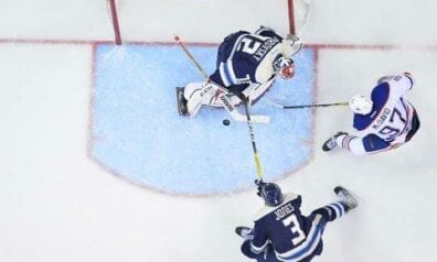 Kolumbusas “Blue Jackets” uzvar 16. NHL spēlē pēc kārtas (+VIDEO)