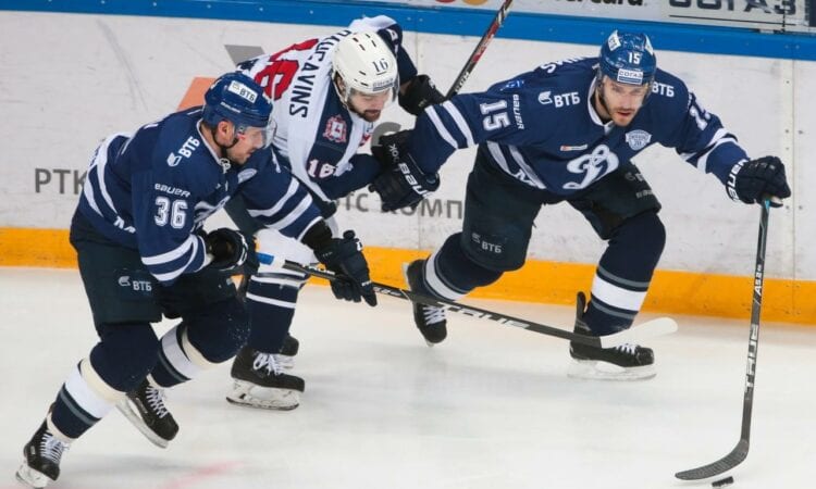 Kaspars Daugaviņš un Mārtiņš Karsums Gagarina kauss KHL - Sportazinas.com