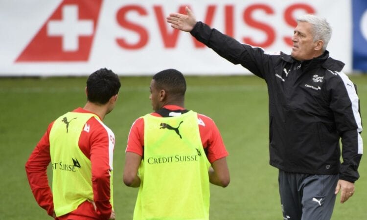 Šveices izlases galvenais treneris Vladimirs Petkovičs, www.sportazinas.com
