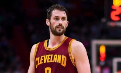 NBA: Zaudējumi gan “Cavs”, gan “Warriors” (VIDEO)
