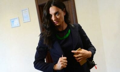 Jeļena Isinbajeva, Sportazinas.com