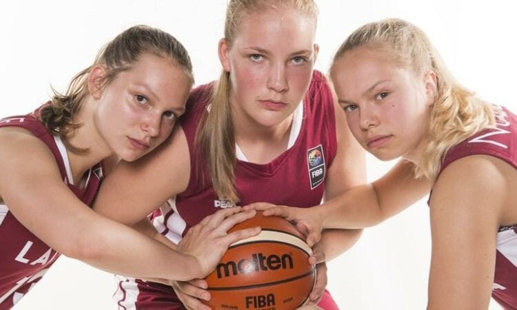 Latvijas U-16 meiteņu basketbola izlase - Sportazinas.com