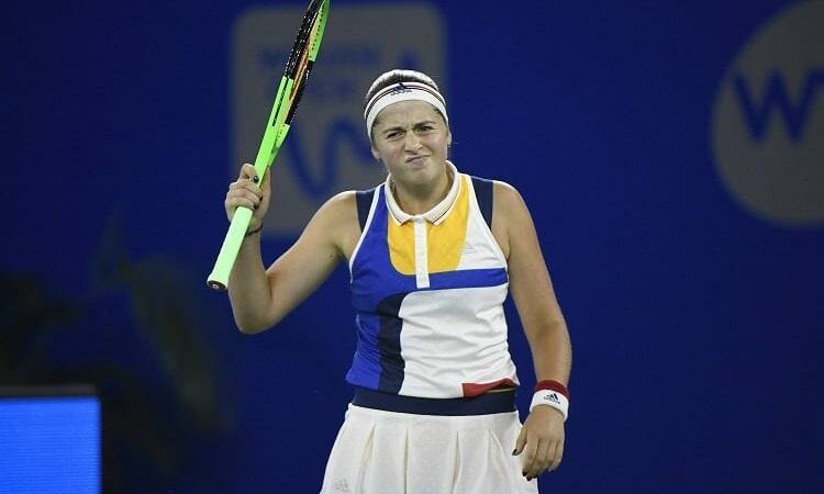 Aļona Ostapenko, Sportazinas.com