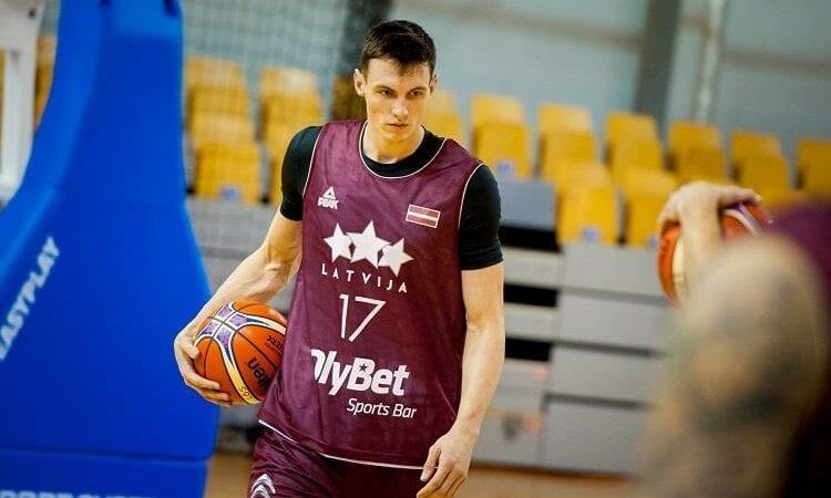 Rodions Kurucs Sportazinas.com