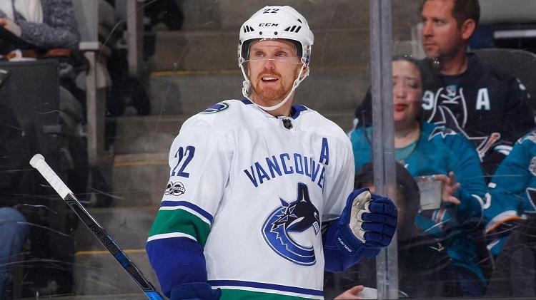 Daniels Sedins, Sportazinas.com