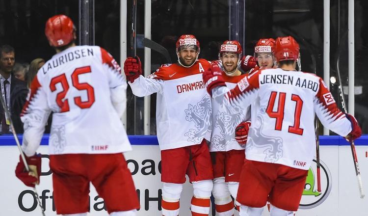 Danmark bruker tre flertall og klarer seg med Norge