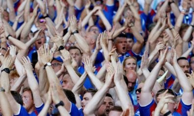 Islandes futbola fani, ''Viking Clap'', Sportazinas.com