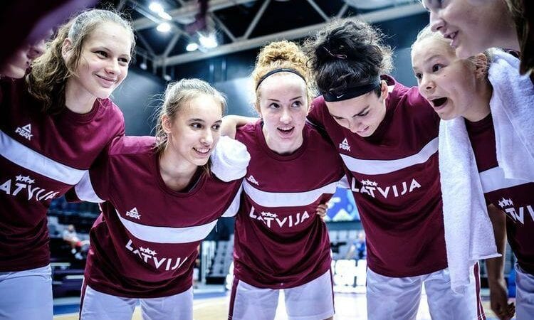 Latvijas U17 meiteņu izlase, Sportazinas.com