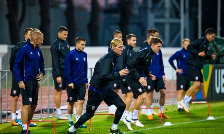 Latvijas futbola izlase, www.sportazinas.com