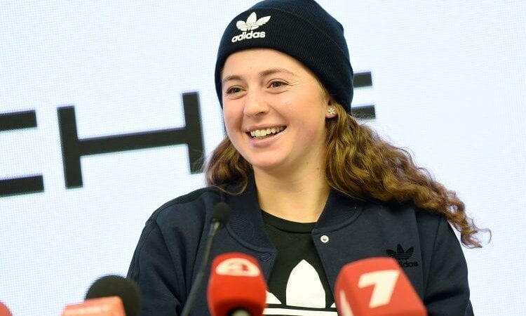 Aļona Ostapenko, www.sportazinas.com