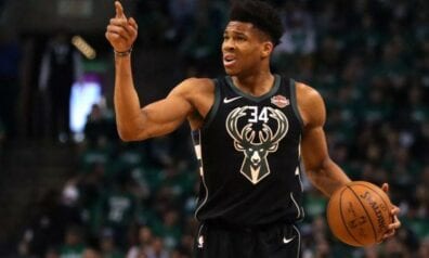 “Bucks” fani ar ovācijām sagaida Adetokunbo un skandē “MVP!”