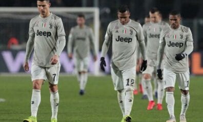 Itālijas čempione “Juventus” sezonu noslēdz katastrofāli slikti (VIDEO)