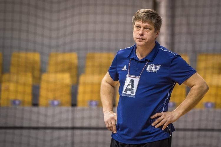 Uschin: Det er mange faktorer å vurdere, inkludert om spillerne vil være fri fra jobb