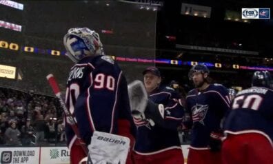 Merzļikins emocionāli nosvin pirmo uzvaru NHL (VIDEO)