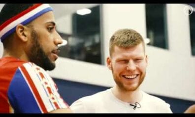 Bertāns sacenšas ar basketbola “šovmeņiem” Hārlemas “Globetrotters” (VIDEO)