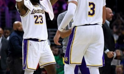 Lebrons Džeimss un Entonijs Deiviss, www.sportazinas.com