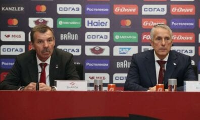 Oļegs Znaroks un Bobs Hārtlijs, www.sportazinas.com