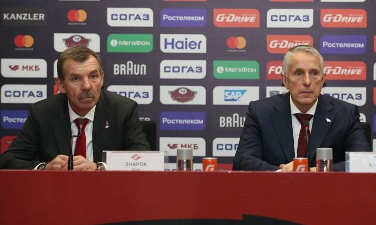 Oļegs Znaroks un Bobs Hārtlijs, www.sportazinas.com