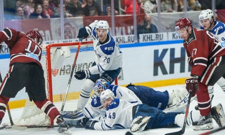 Lauris Dārziņš un Ģints Meija uzbrukumā, www.sportazinas.com