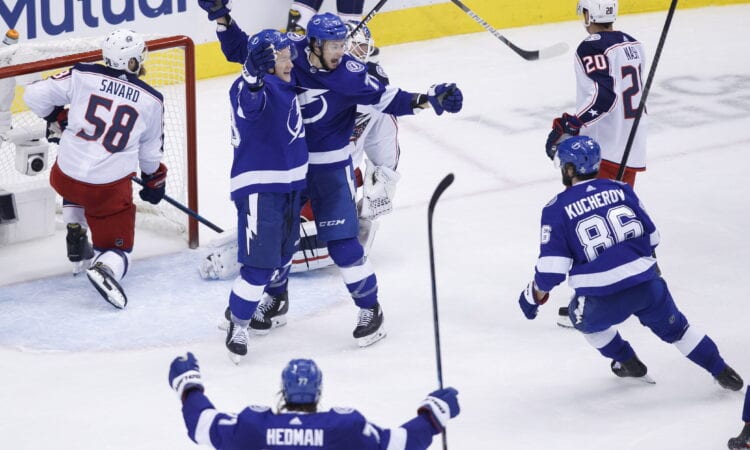 Blue Jackets pret Tampabejas Lighting | Foto: AP/SCANPIX