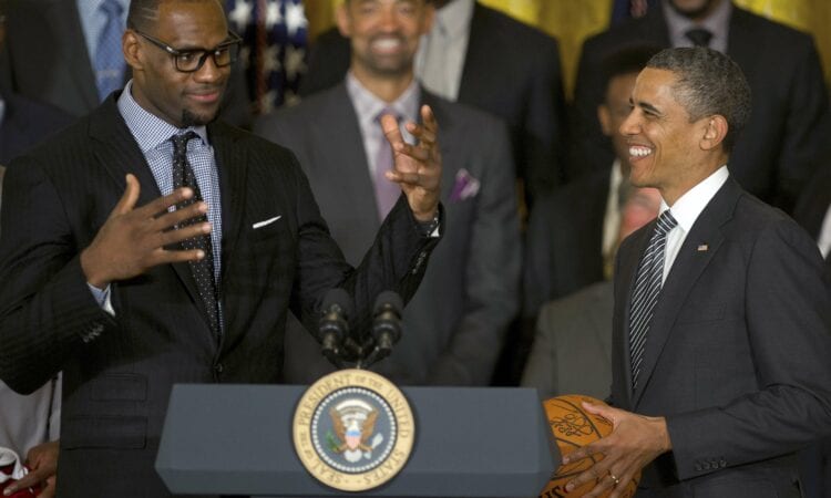 Lebrons Džeimss un Baraks Obama | Foto: AFP/SCANPIX