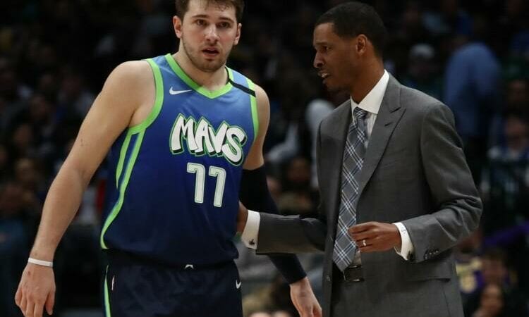 Luka Dončičs un Stīvens Sailass