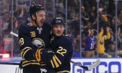 Zemgus Girgensons un Johans Larsons