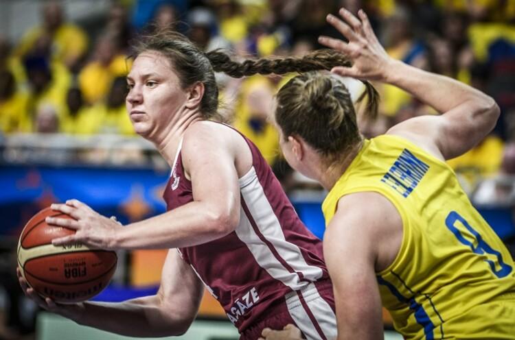Strautman got ten points in the won Spanish championship game thumbnail