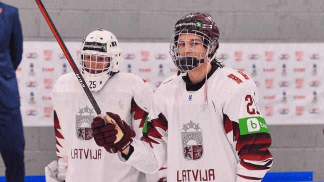 U18 hokeja izlases uzbrucējs Anrī Ravinskis