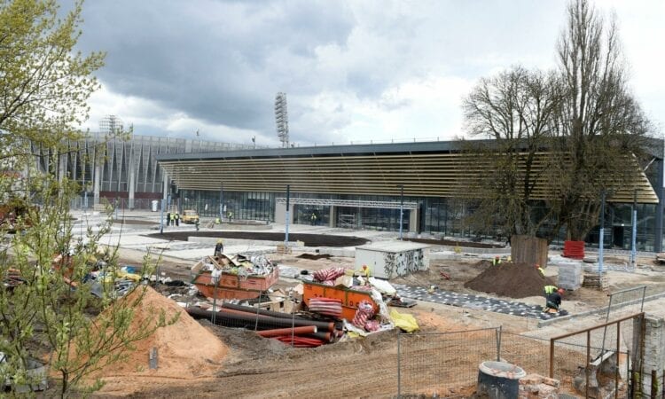 Daugavas stadiona ledus halle