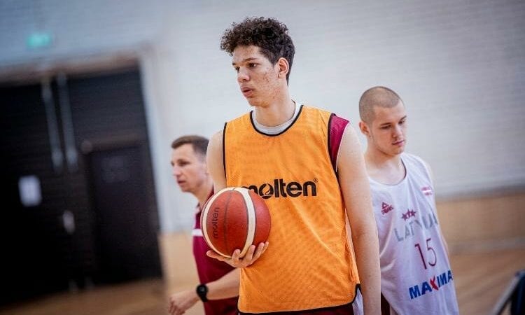 Latvijas U19 basketbola izlase