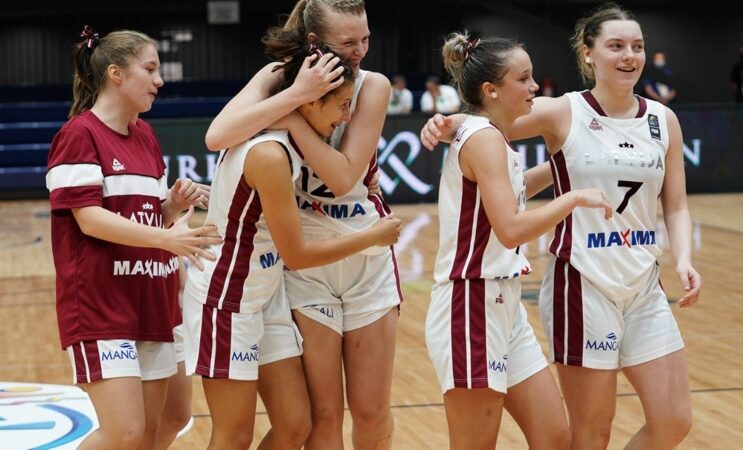 Latvijas U16 meiteņu basketbola izlase