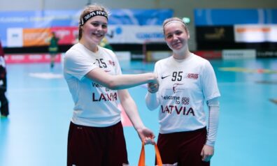 Latvijas U19 sieviesu izlases florbolistes