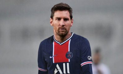 Lionels Mesi PSG kreklā