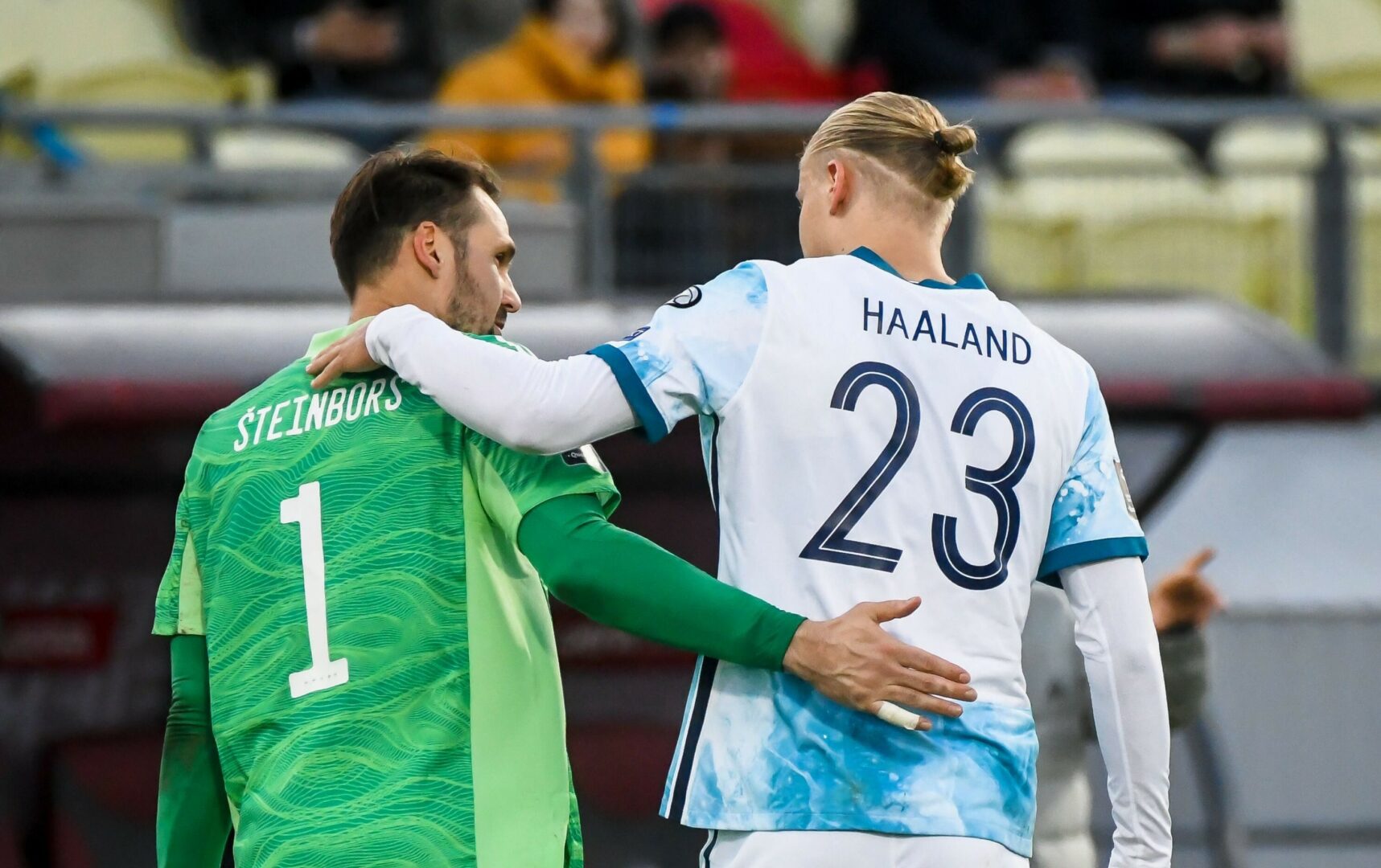 Den norske landslagsstjernen Haaland hyller Steinbor med bilde på sosiale nettverk (FOTO)