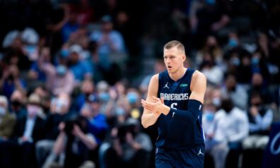 Porziņģis uguņo un aizvada vienu no rezultatīvākajām spēlēm NBA karjerā, “Mavericks” saplosa “Spurs” (VIDEO)