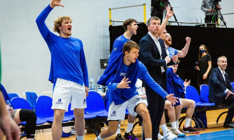 Latvijas Universitātes basketbolisti