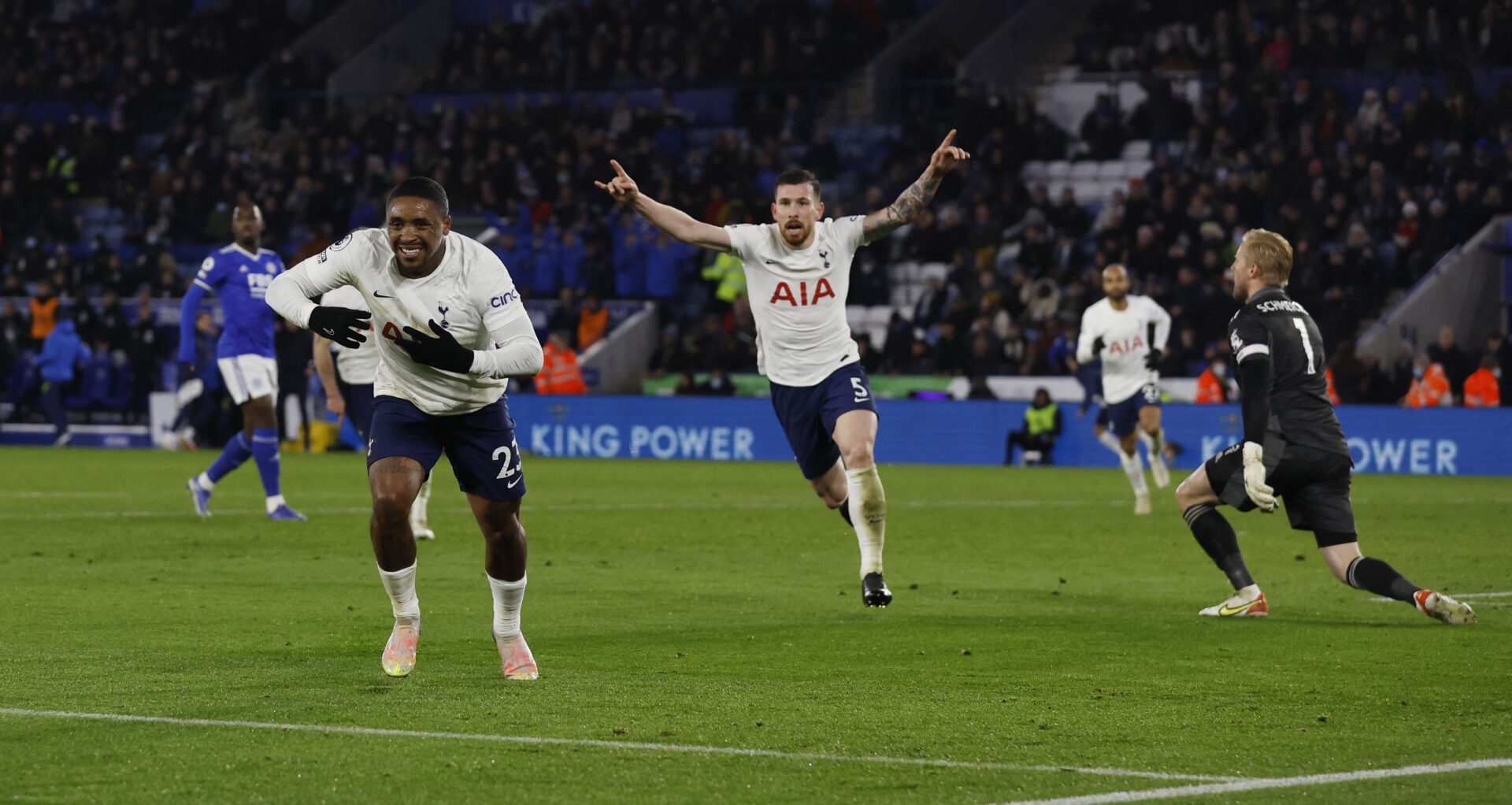 Конте лестер. Тоттенхэм лестер прямая трансляция. Лестер тоттенхэм счет матча. Победа тоттенхэм над арсенал. Тоттенхэм лестер.