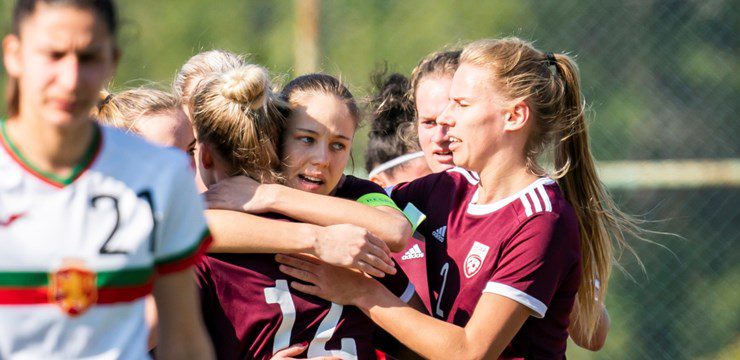 Latvijas sieviešu futbola izlase