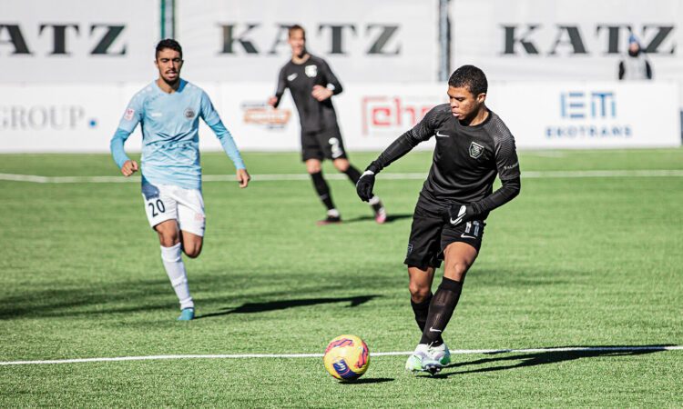Kamilo Mena