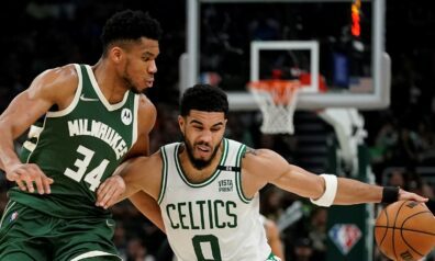 Jannis Adetokunbo un Džeisons Teitums