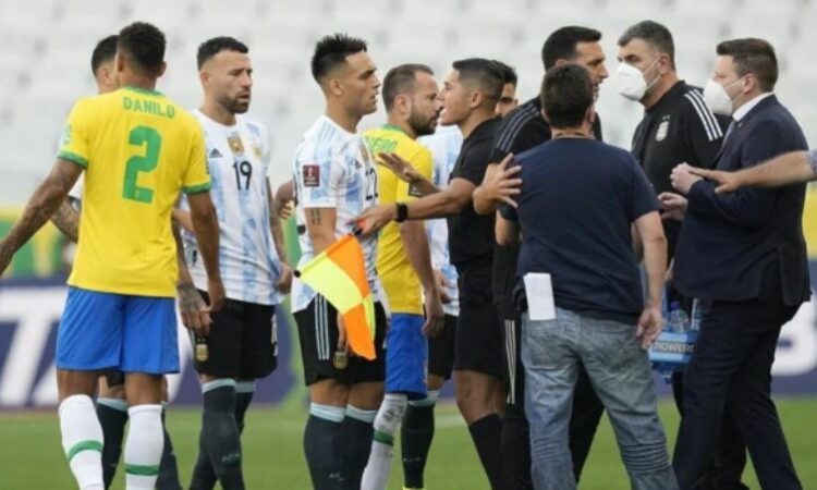 Brazīlijas un Argentīnas futbolisti