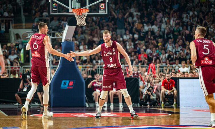 Kristaps Porziņģis, Dāvis Bertāns un Mareks Mejeris