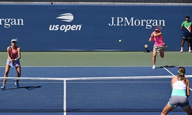 Ļudmila Kičenoka un Aļona Ostapenko