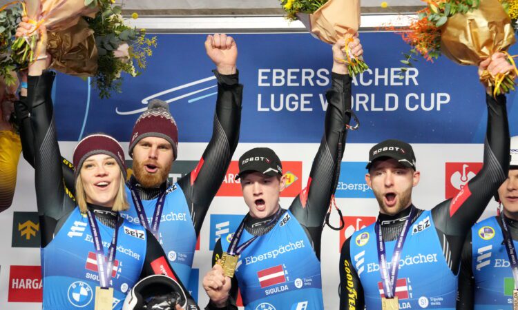 Elīna Ieva Vītola, Kristers Aparjods un Mārtiņš Bots/Roberts Plūme