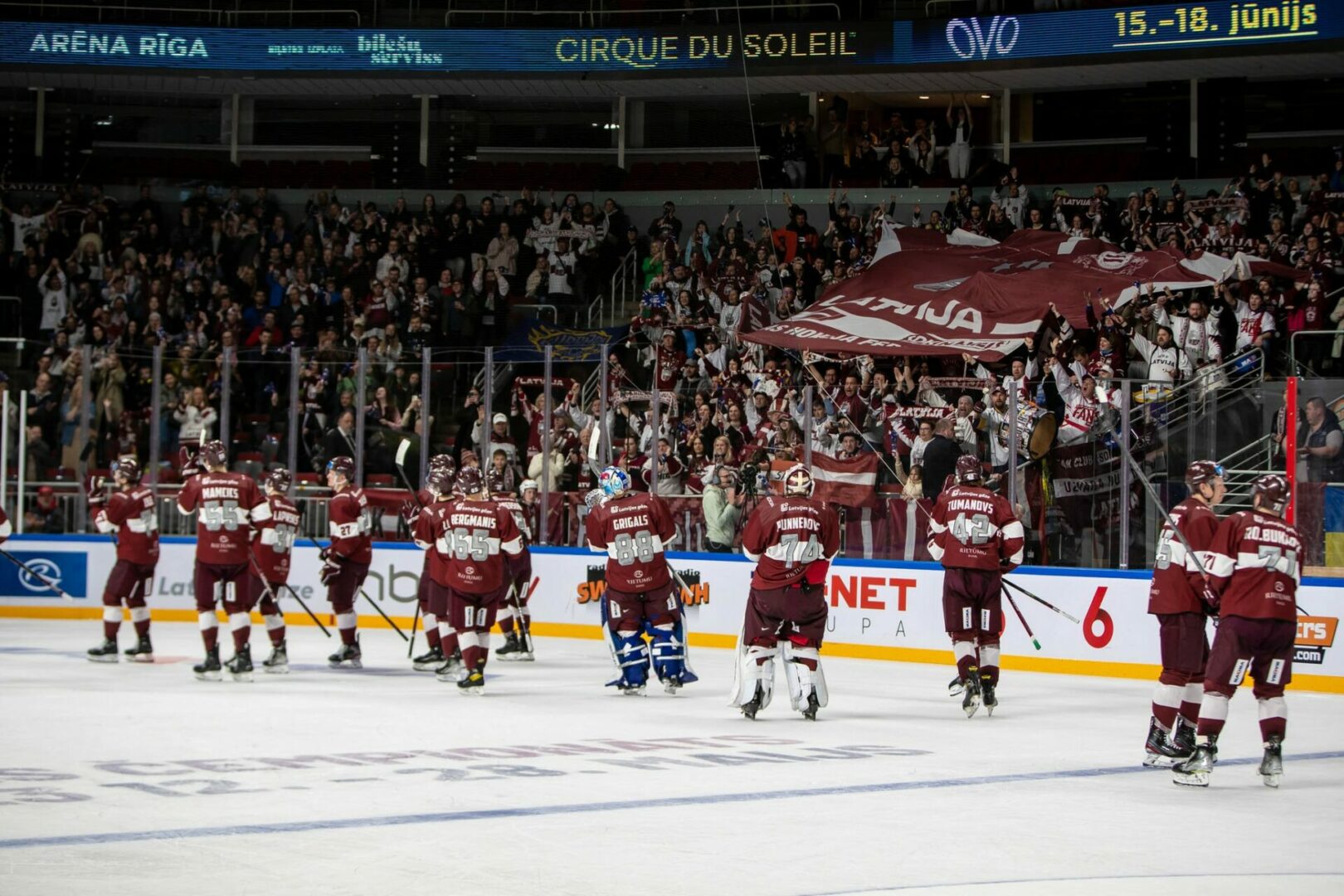 Latvijas fanu sektors hokeja izlases spēlē