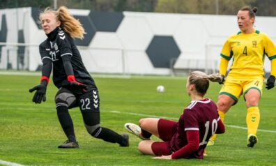 Latvijas un Lietuvas sieviešu futbola izlases
