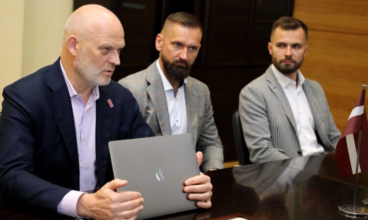 Viesturs Koziols, Edgars Buncis, Roberts Pļāvējs