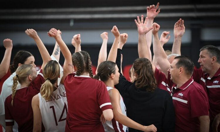 Latvijas U20 sieviešu basketbola izlase