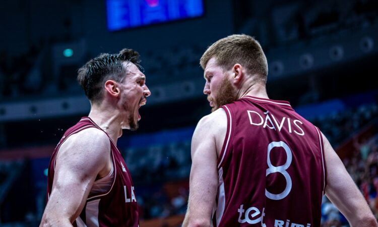 Rodions Kurucs un Dāvis Bertāns